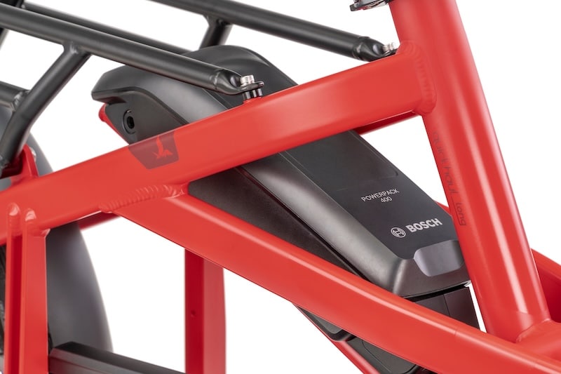 Découvrez le Tern Quick Haul Long : un vélo cargo familial électrique.