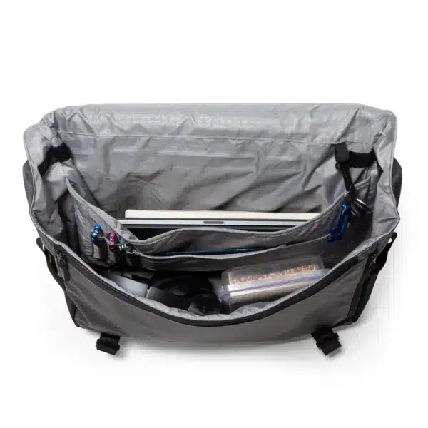 BURLEY TRAVOY TRANSIT MESSENGER BAG NOIR, dumoulin bicyclettes, montreal, 3