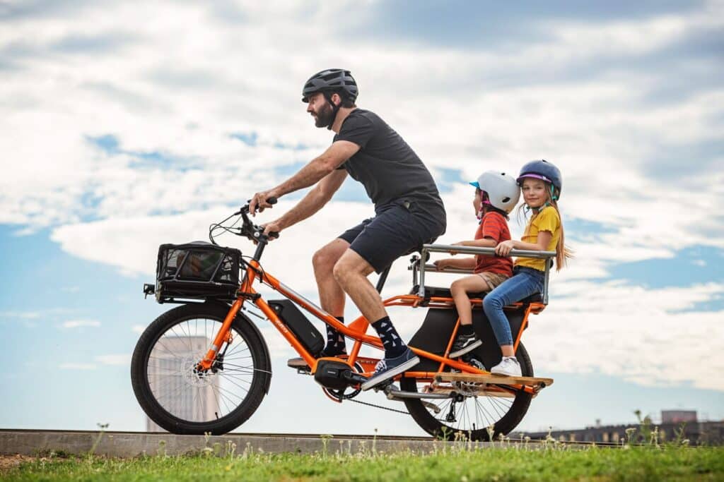 velo-cargo-long-tail-Yuba-ekombi-electrique-Shimano-Dumoulin_bicyclettes-MOntreal-quebec